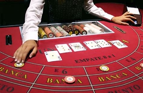 バカラbaccaratの遊び方を紹介！日本人が愛するカジノゲーム