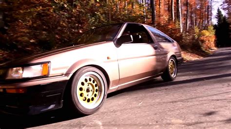 1:32 initial d toyota trueno ae86 alloy diecast car model, sports car toys for kids and adults ,pull back vehicles toy cars (black hood+white). Toyota AE86 Levin - YouTube