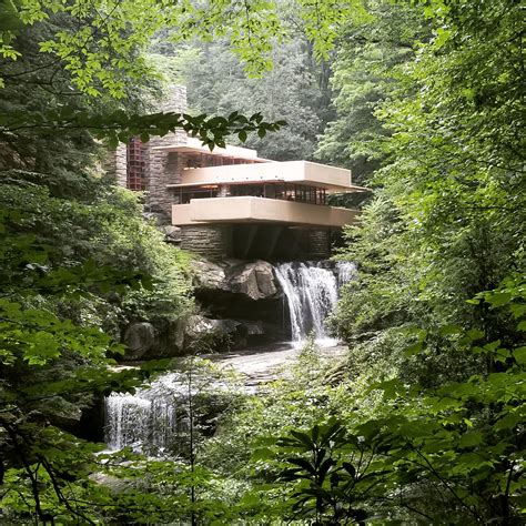 What Are The Key Design Features In Frank Lloyd Wright Homes