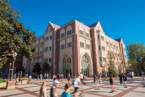 usc annenberg offers new classes this fall usc annenberg school for communication and journalism