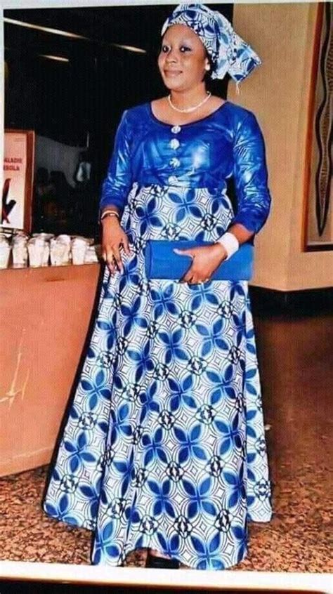 Vitenge) is an east african, west african and central african fabric similar to sarong, often worn by women and wrapped around the chest or waist, over the head as a headscarf, or as a baby sling. Top Zambian chitenge Dresses | Dresses | African print ...