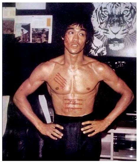 On The Set Of Enter The Dragon Bruce Lee Photo 27639192 Fanpop