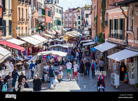 Mediterranean Market Scene Hi Res Stock Photography And Images Alamy