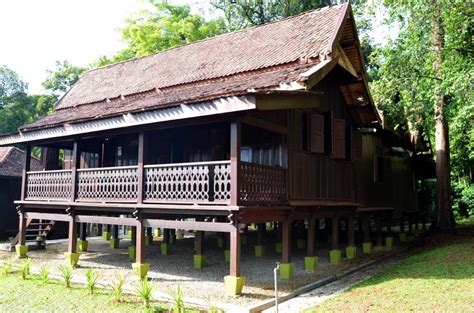 Nabi daud terkenal sebagai tukang besi. Dalam Sehari Je Dah Boleh Jejak Semua Negeri Di Malaysia ...