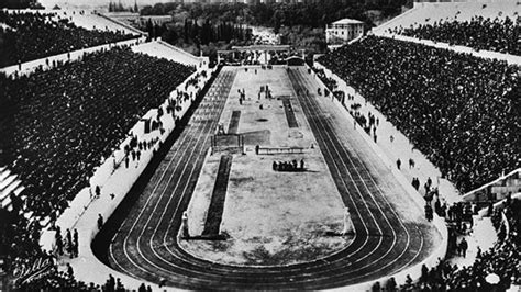 Aproximadamente.en el antiguo egipto se encontraron herramientas, utensilios y estructuras que son los precursores de deportes que hoy se practican, como el lanzamiento de jabalina y el salto en alto. Antigua Grecia timeline | Timetoast timelines