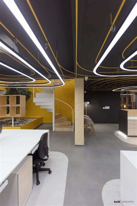 Simplistic Office Interior With Beguiling Aesthetics Barepineapple