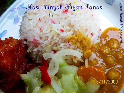 It is a casserole of chicken pieces in dried chillies sambal. periuktanah: Nasi Minyak Hujan Panas dan Ayam Masak Merah ...