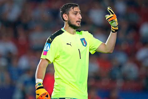 Gianluigi Donnarumma Milan 100 Mejores Jugadores De 2017