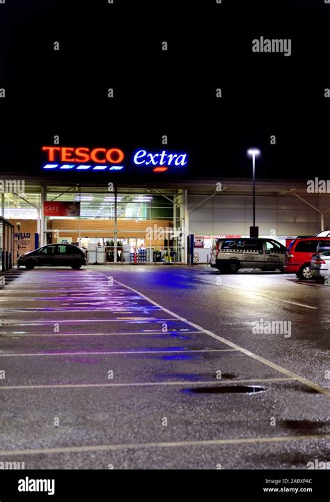 Tesco Extra Superstore Store Hi Res Stock Photography And Images Alamy