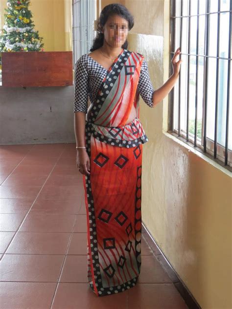 Sri Lankan Women Wearing Kandyan Saree Kandyan Saree Designs Saree