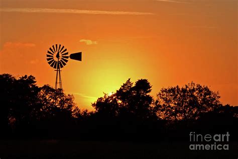 Texas Windmill Sunset 3 Photograph By Howard Hobratschk Fine Art America