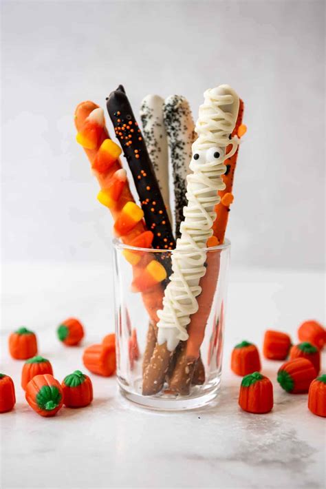 Easy And Fun Chocolate Covered Halloween Pretzels House Of Nash Eats
