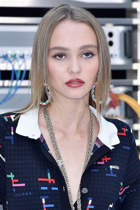 Lily Rose Depp Hair And Makeup Best Beauty Looks 2017 Glamour Uk