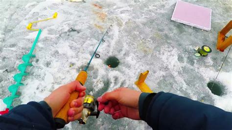 Ice fishing for Lake Whitefish on Banks Lake - YouTube