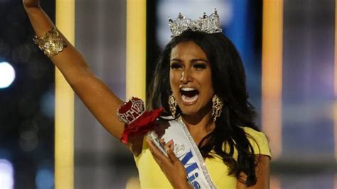 Nina Davuluri Has Crowned Miss America The First Winner Of Indian Origin Arts And Entertainment