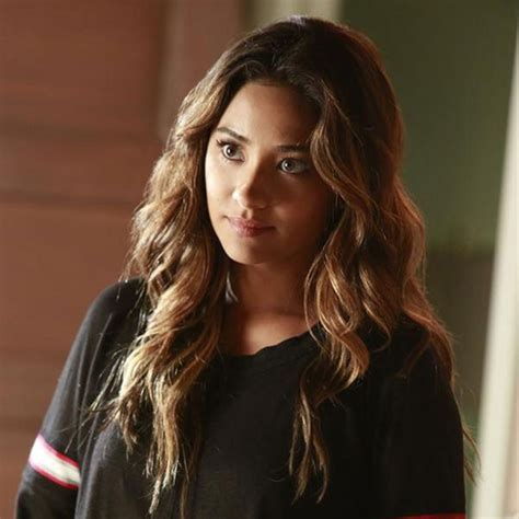 A Pretty Little Liars Movie Get The Scoop