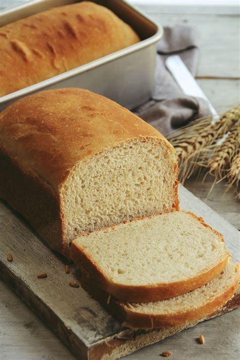 No Knead Whole Wheat Sandwich Bread TVaneka