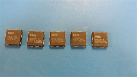 2 Pc S 80c32 25 Matra Harris Cmos 25mhz Single Chip 8bit