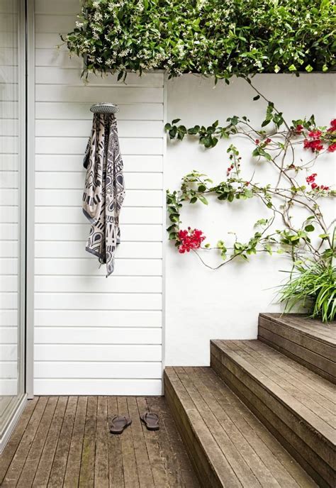 50 Stunning Outdoor Shower Spaces That Take You To Urban