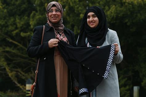 Muslim Mother Daughter To Become Scotlands First Hijabi Officers