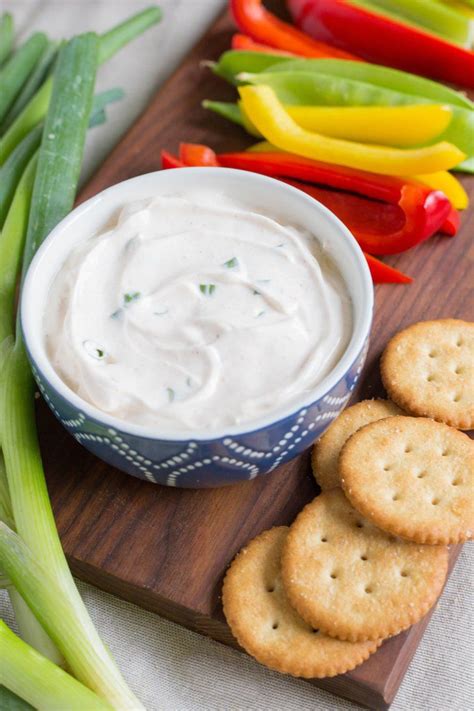 Whatever you have on hand. Sour Cream and Onion Dip | Sour cream and onion dip recipe ...