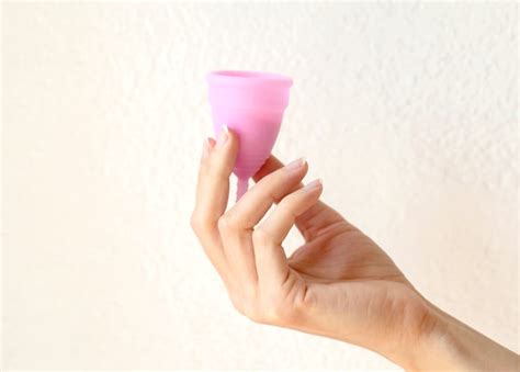 The 13 Best Menstrual Cups How To Use And Benefits From Experts