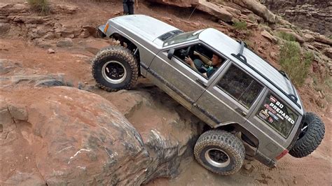 Jeep Xj Rock Crawling Moab Long Arm Xj Rock Crawling Youtube