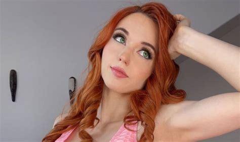 OnlyFans Model Amouranth Strikes Back At Twitch S Business Model After