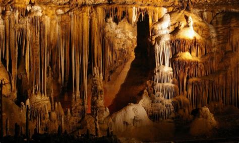 Explore The Underground Beauty Of Blanchard Springs Caverns
