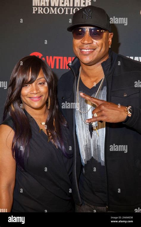 Ll Cool J And Wife Simone Smith Arrive At The Vip Pre Fight Party For The