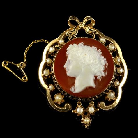 Antique Victorian Hardstone Cameo Brooch 15ct Gold Pearls Antique