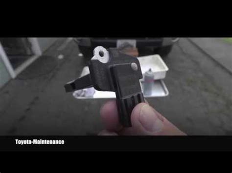 Toyota Tundra MAF Mass Air Flow Sensor Cleaning - YouTube