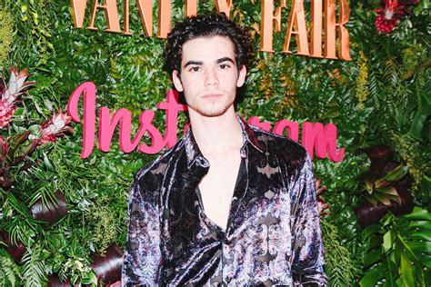 A spokesperson for his family told cnn that boyce died in his sleep after a seizure. Cameron Boyce's Cause of Death Still Undetermined - PAPER