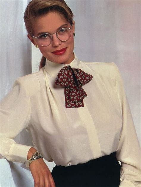 Wow Women Wearing Ties Beautiful Blouses Conservative Outfits