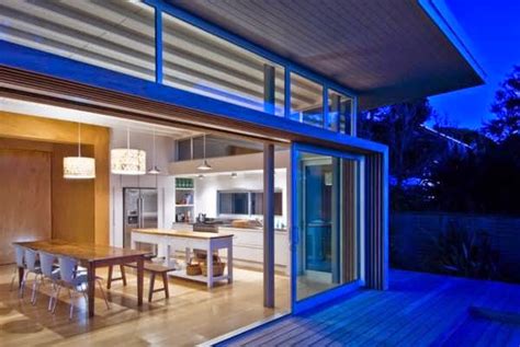New Zealand Truly Modern Striking Beach Home Design With Stunning Views