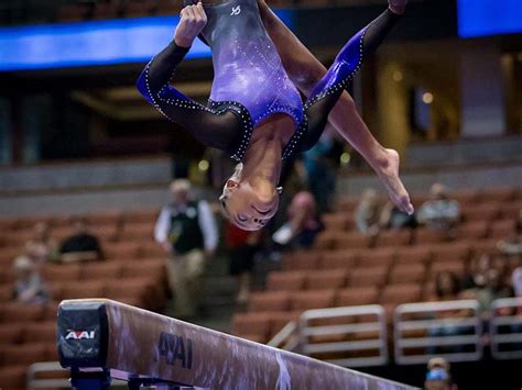 Gymnasts With Chalk And Sweat Lasemchicks