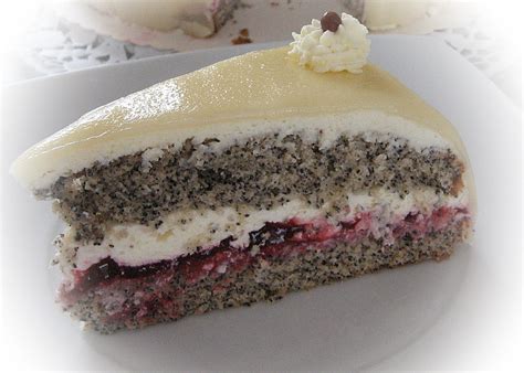 Fruchtige giotto torte mit marzipandecke. Kate, Küche und mehr...: Februar 2013