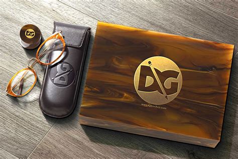 Download Free Eyeglass Packaging Mockup in PSD - DesignHooks