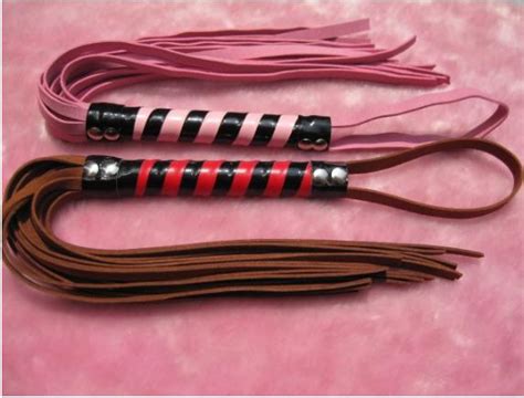 1pcs Sex Products Fetish Leather Pu Whip 42cm For Couples Flirting Whip Erotic Toys 2colors
