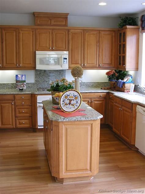 New complete solid wood oak kitchen doors on 18mm cabinets. #Kitchen of the Day: Traditional light wood kitchens ...