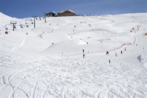 Prezzi abbordabili e buoni per essere in centro a madonna di campiglio! Madonna di Campiglio: le piste più belle e le cose da fare