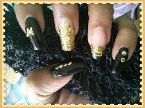 Uñas negras con pedrería dorada. UÑAS ACRILICAS disseño SENCILLO en negro y dorado!!! - YouTube