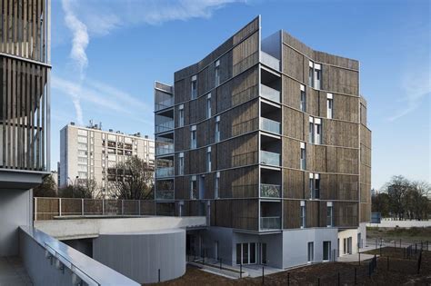 Rouget de lisle est de retour à choisy. 66 social housing units and retail units in Choisy-le-Roi,