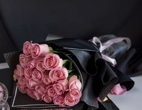 Two Dozen Blush Pink Roses Bouquet By Luxury Flowers Miami