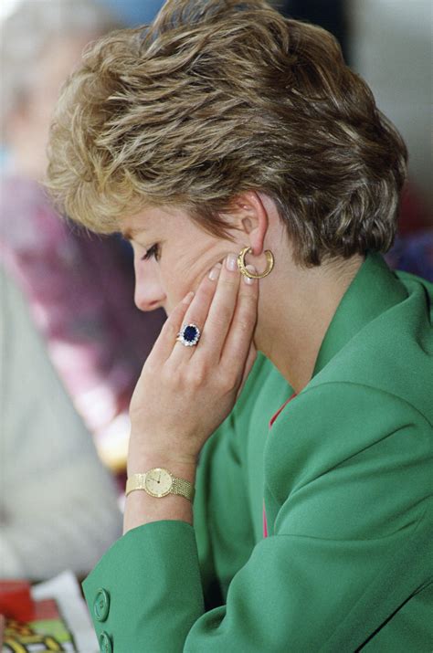 Every Time Princess Diana Broke Royal Beauty And Fashion Tradition Sheknows