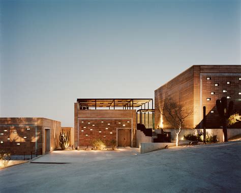 Top keywords % of search traffic. Gallery of Casa Ballena Art Center / RIMA Design Group - 27