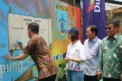 Kemudian kamu akan di foto menggunakan webcam yang ada. Yuk, Intip Kampung Mural di Salatiga yang Lagi Ngehits...