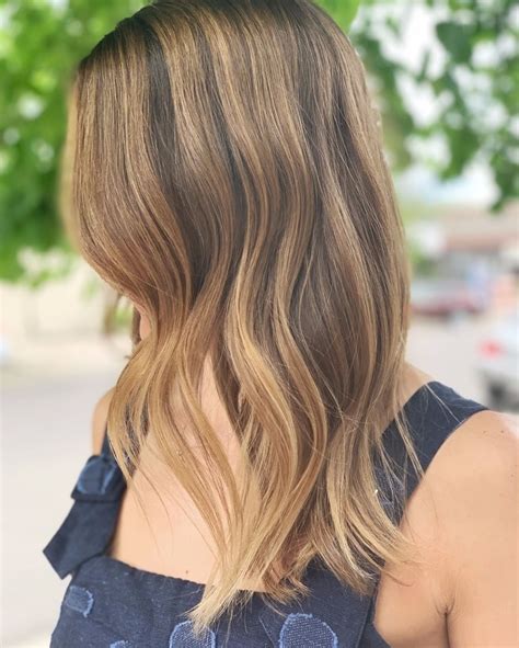 Short to medium hairstyles really have become the 'it' length to cut in this season. 10 Low-Maintenance Medium-Length Hairstyles 2021 - Best ...