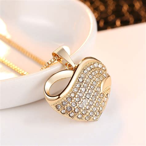 Heart Shape Pendant With Many Crystals Necklace Fashion Jewelry N76