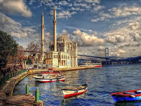 Istanbul, historically known as byzantium and constantinople, is the largest city in turkey and the country's economic, cultural and historic center. istanbul Ekran Resmi | Resim | Resimleri | Foto | Fotoğrafları